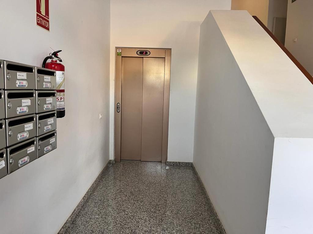 Melo Home Vecindario-Near Airport-Elevator-Garage Sardina المظهر الخارجي الصورة