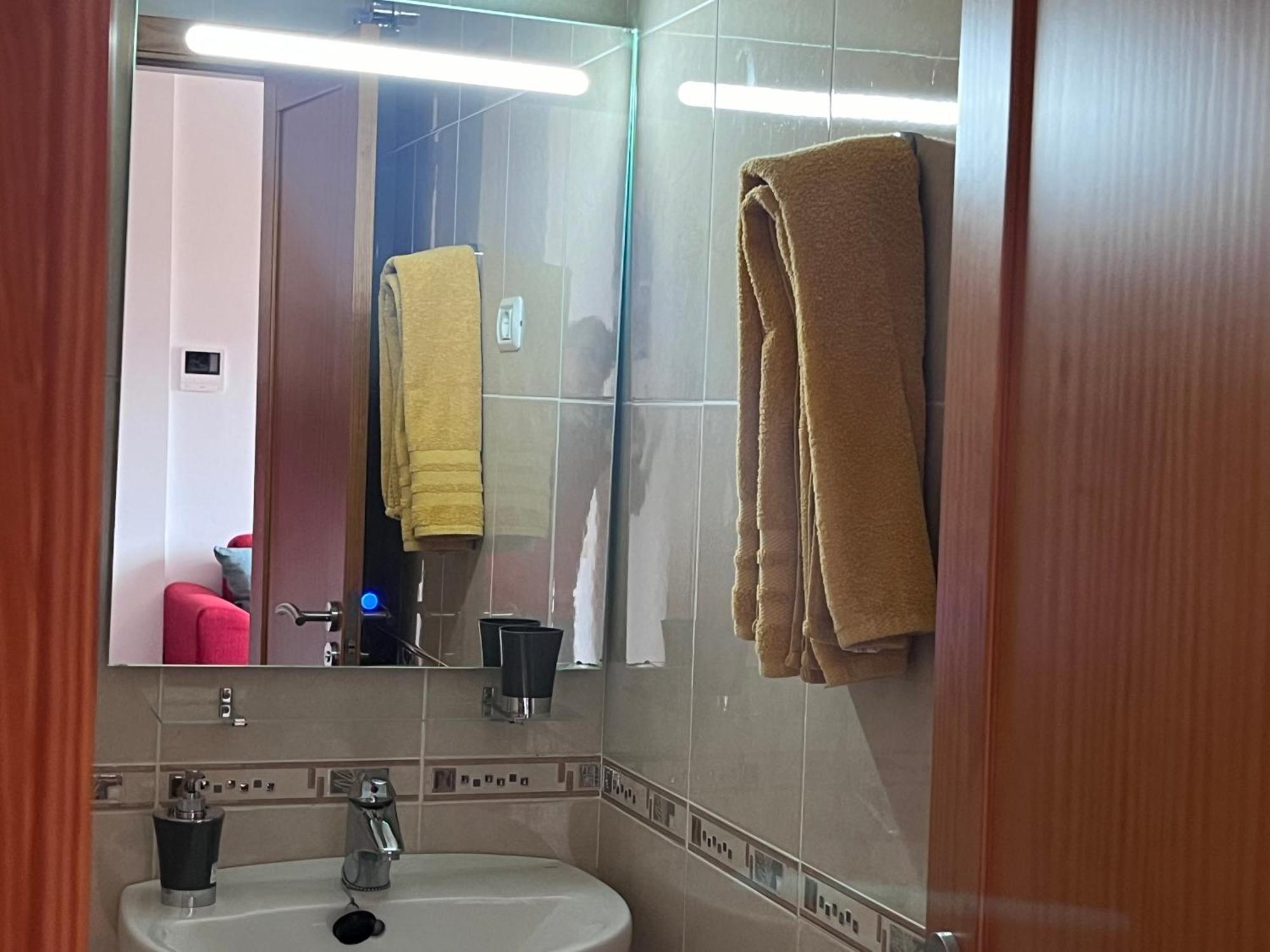 Melo Home Vecindario-Near Airport-Elevator-Garage Sardina المظهر الخارجي الصورة